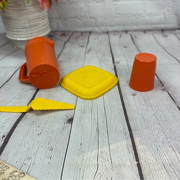 vintage tupperware tupper toys pretend play learning toys development - Picture 3 of 4